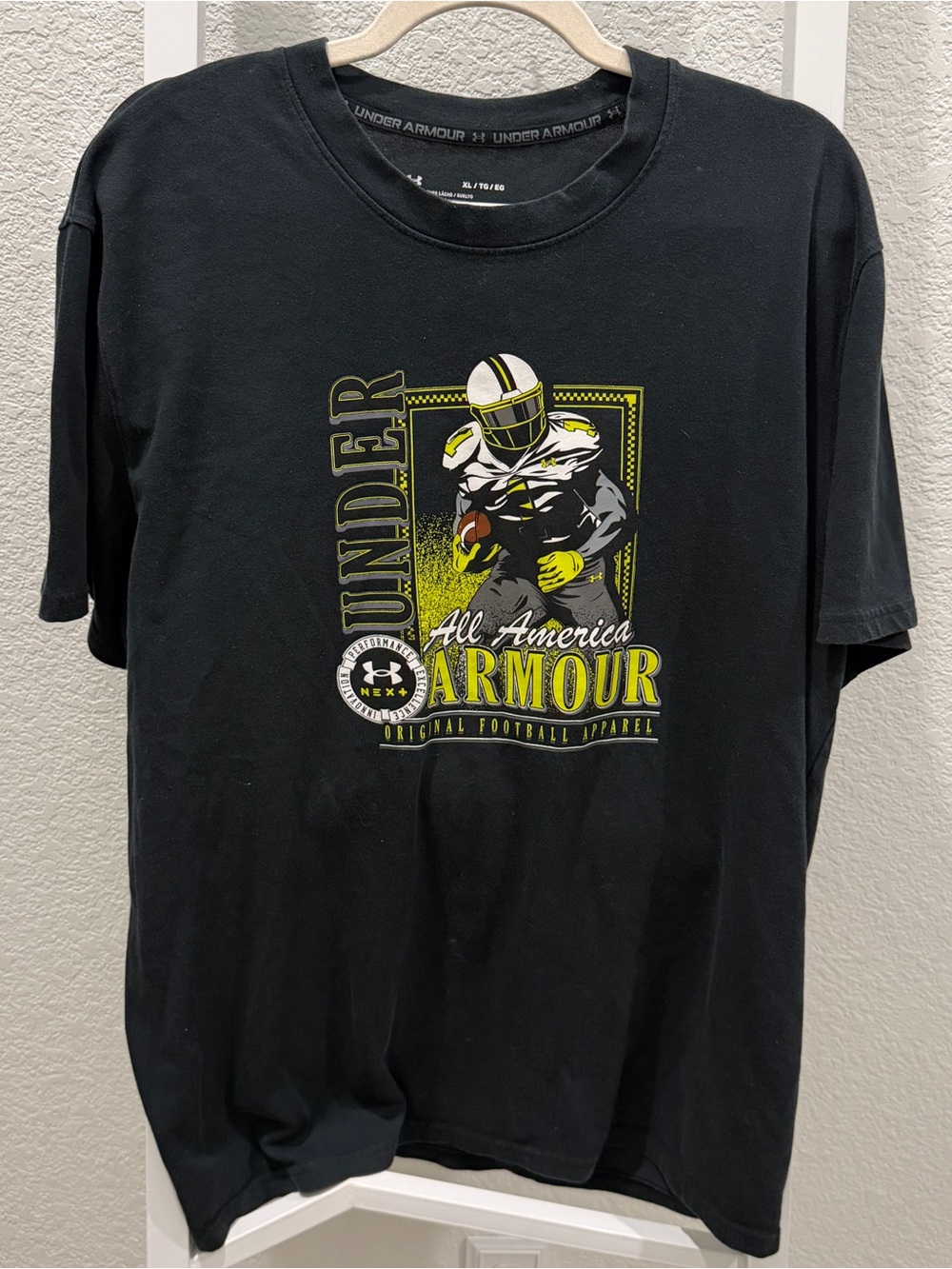Under Armour Black Short Sleeve Crew Neck Tee